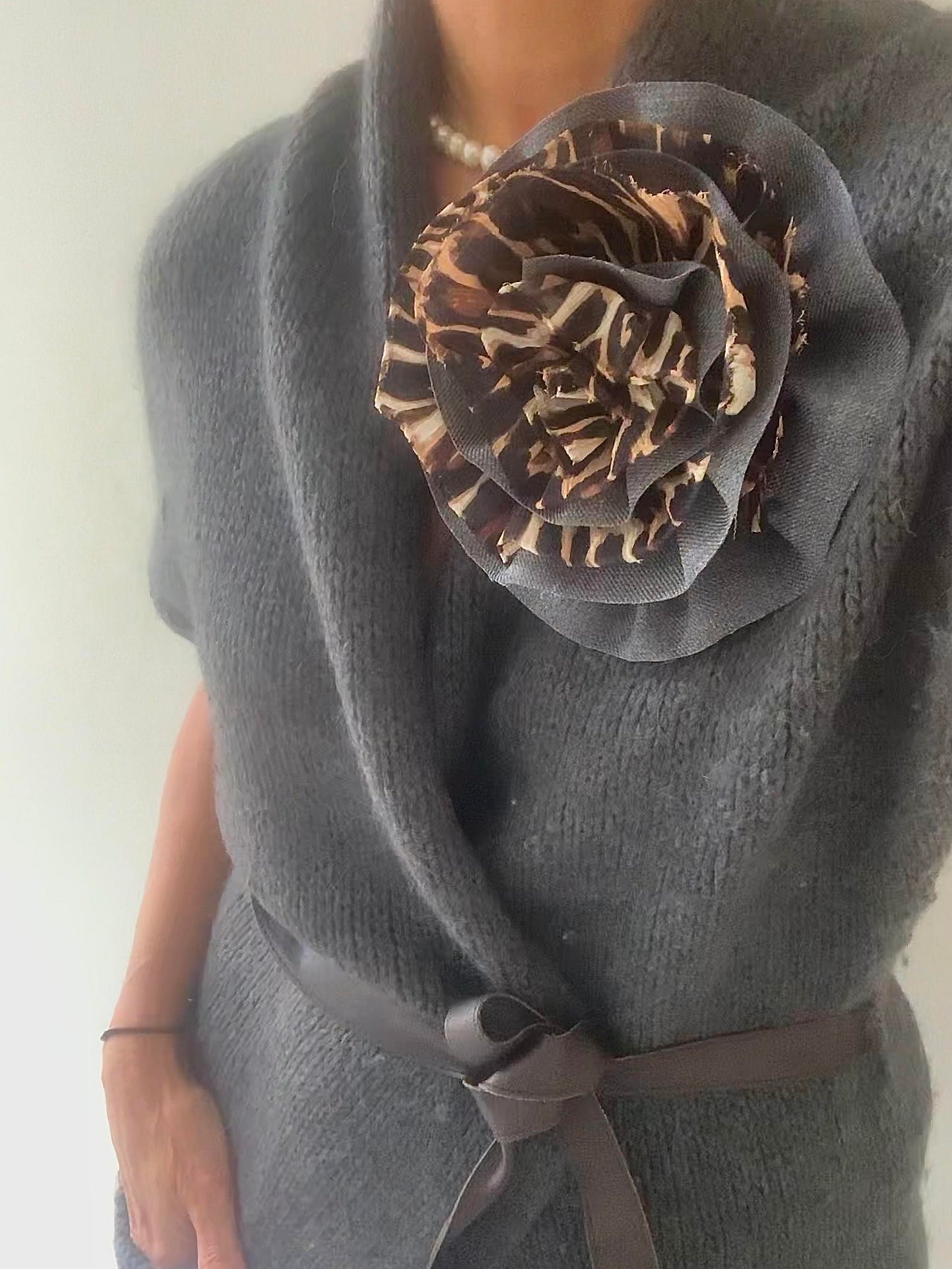 Brooch | Wool & Chiffon Leopard Gray Large