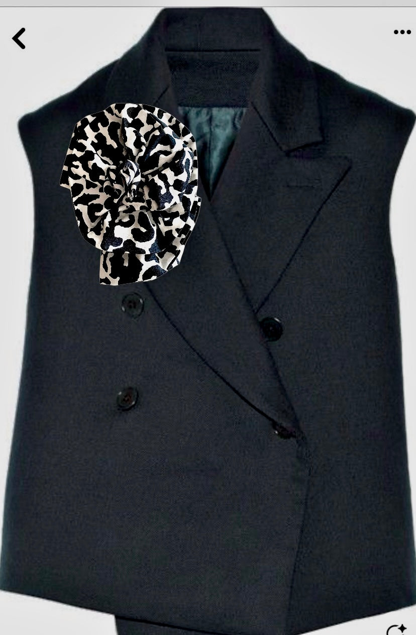 Large Brooch | Silk Black&White Large