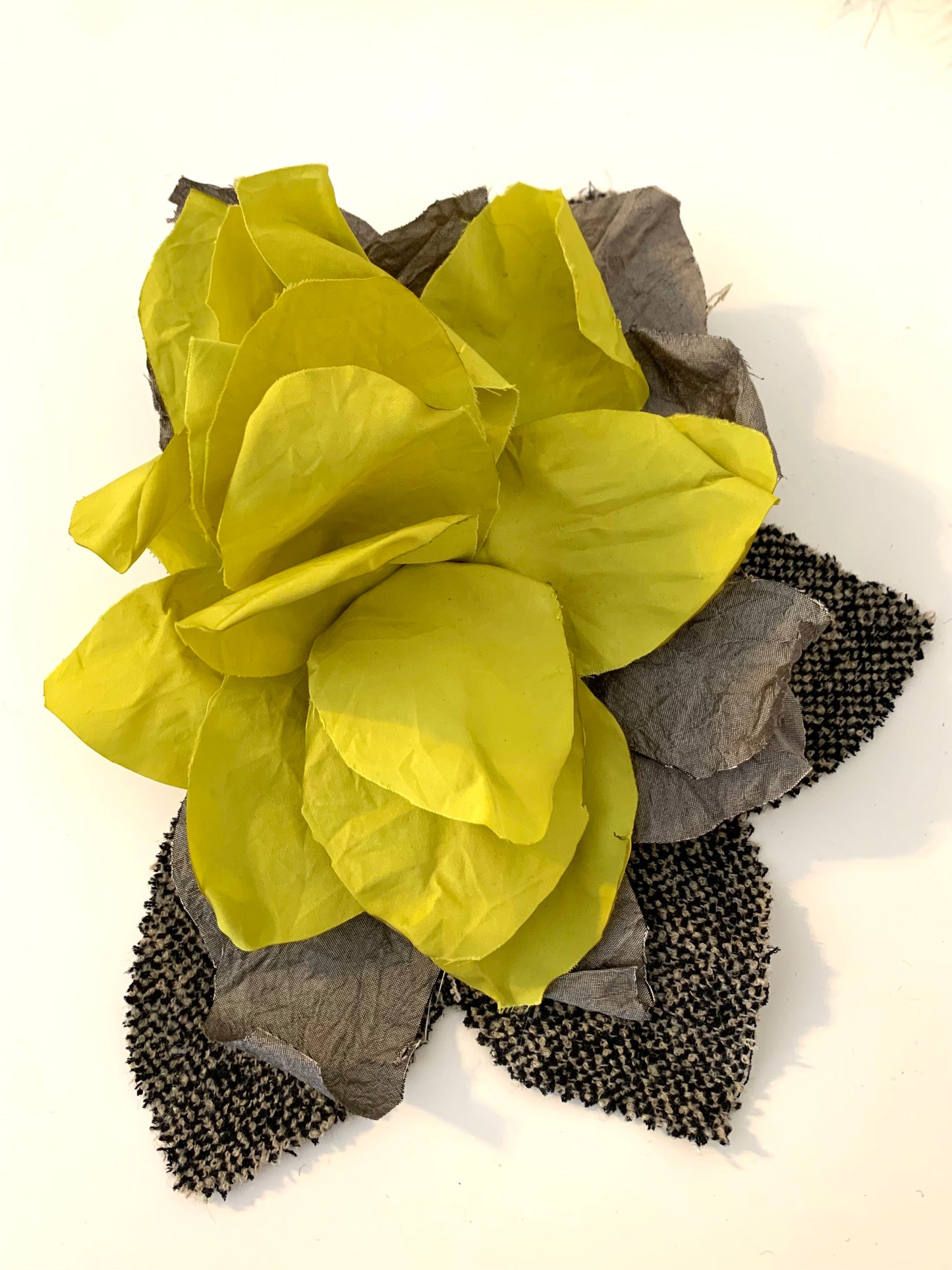Brooch | Taffetas-Silk-Tweed Lime Large