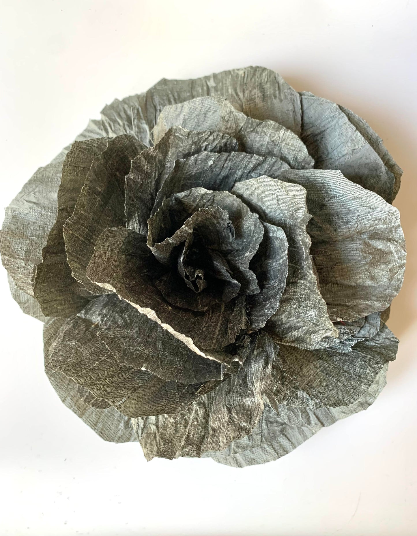 Flower Brooche | Silk Silver Gray Large